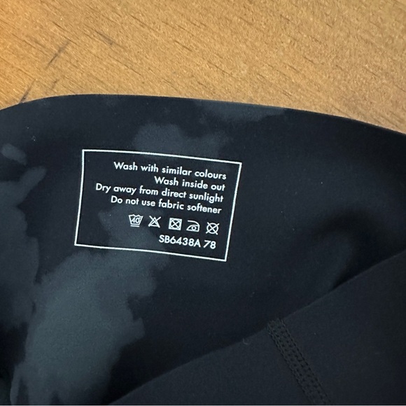 Sweaty Betty Power 7/8 Length Black Fade Print Legging Womens 8 - Picture 4 of 5